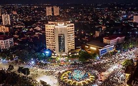 Phuong Dong Hotel Vinh